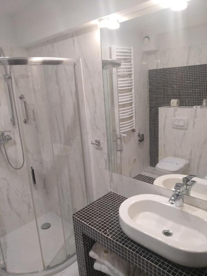 Hotel Prezydencki 4-Star Жешов Екстериор снимка