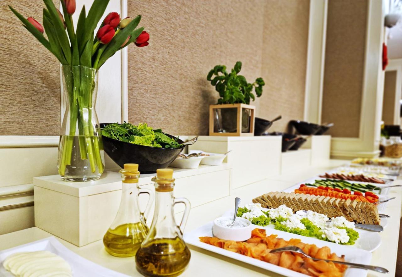 Hotel Prezydencki 4-Star Жешов Екстериор снимка