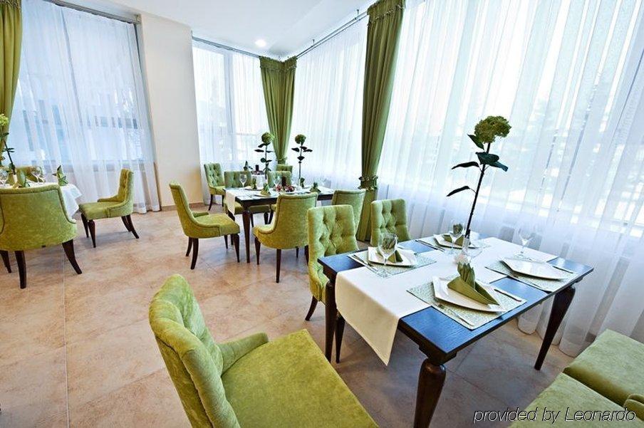 Hotel Prezydencki 4-Star Жешов Ресторант снимка